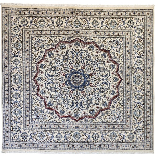 Matta Nain - 235x240
